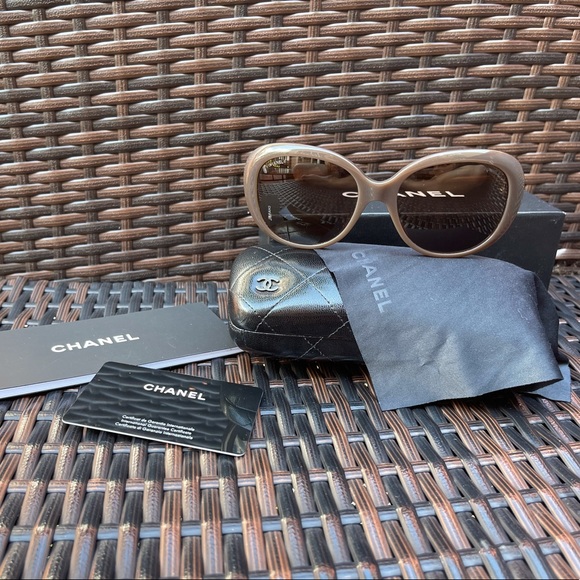 Authentic CHANEL SUNGLASSES - Picture 3 of 11